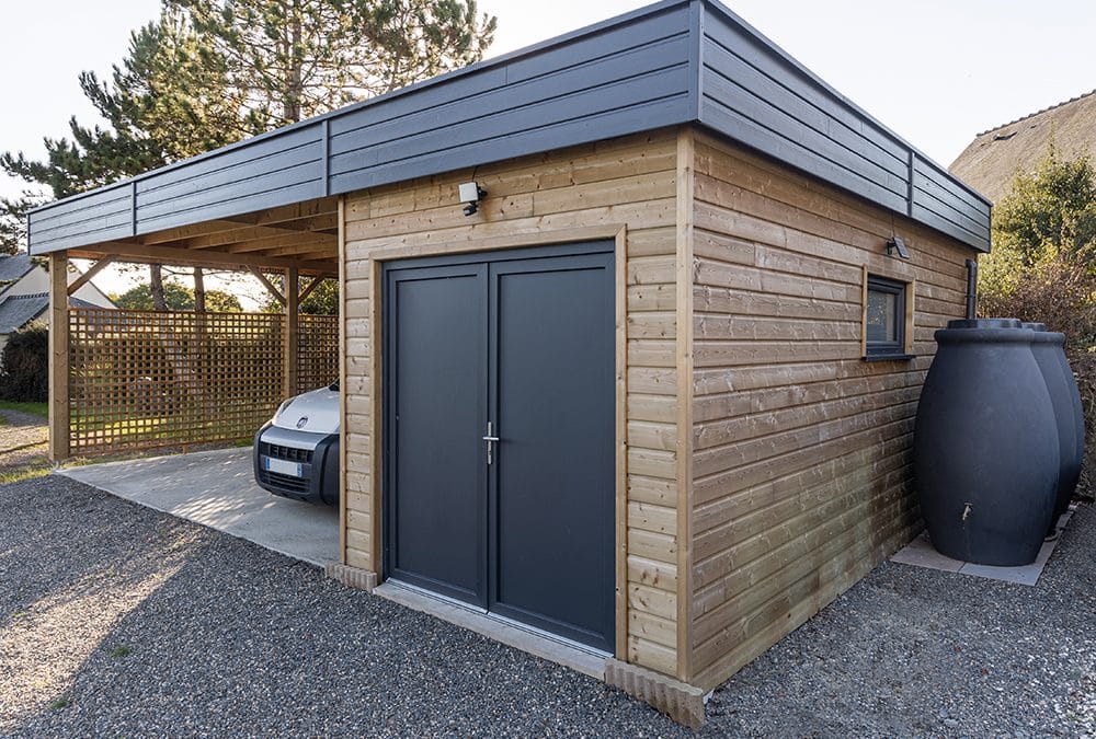 Abri et carport bardage bois naturel et bois laqué