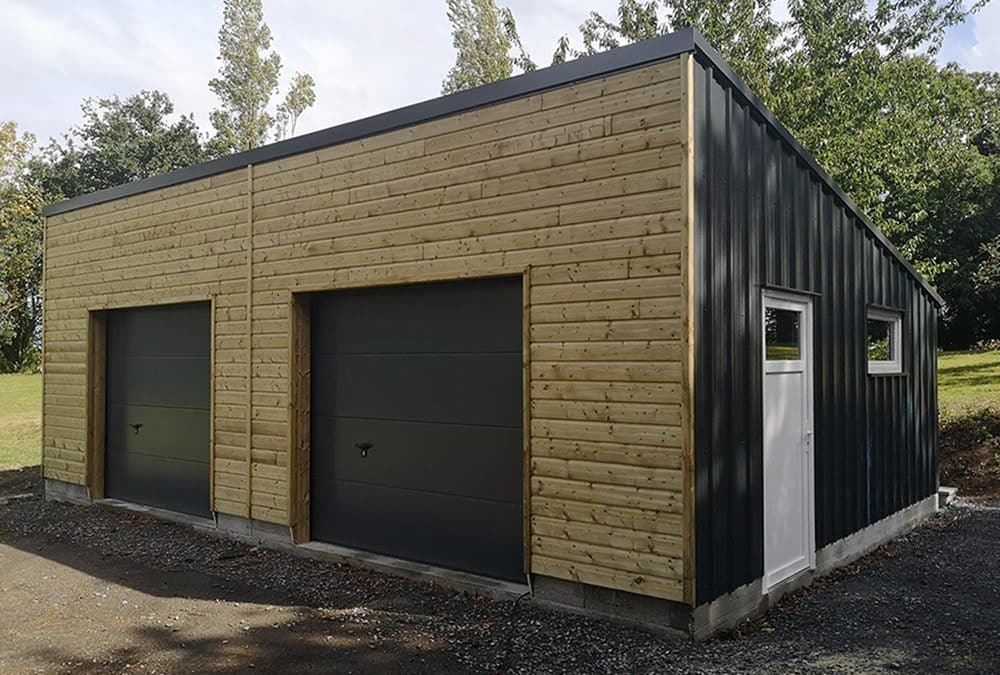 Garage bardage bois naturel et métal