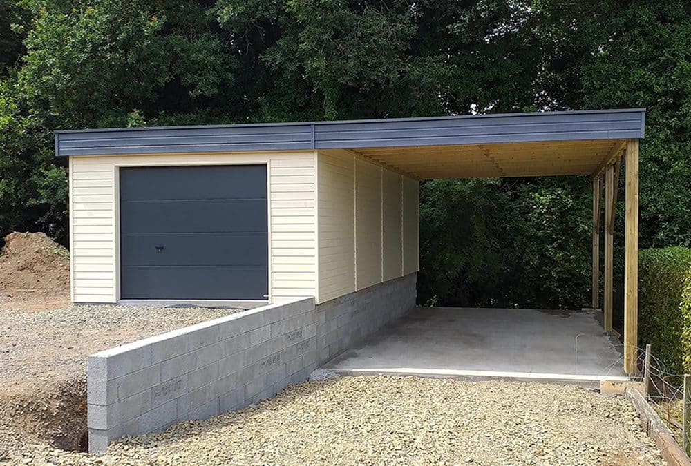 Garage toiture plate et son carport